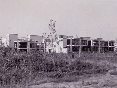 Diagoon Housing